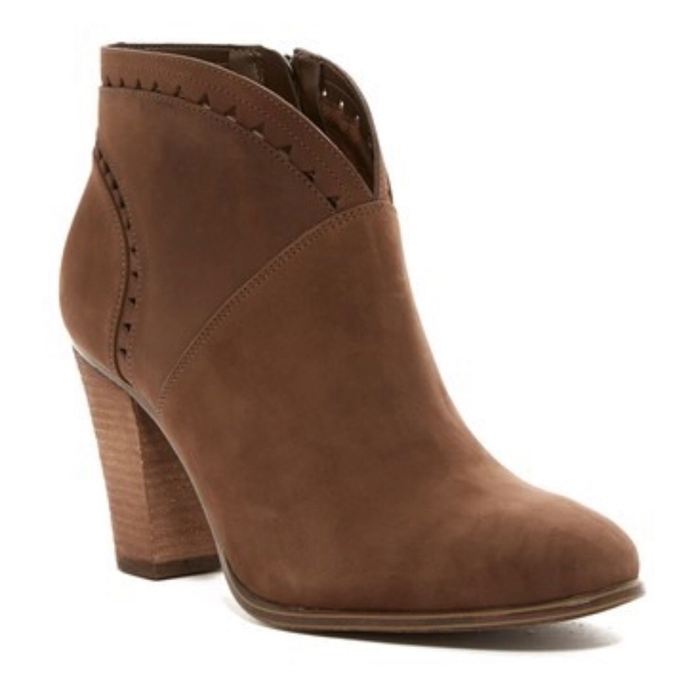 💋SOLD💋Vince Camuto Fritan Brown Fritan Booties